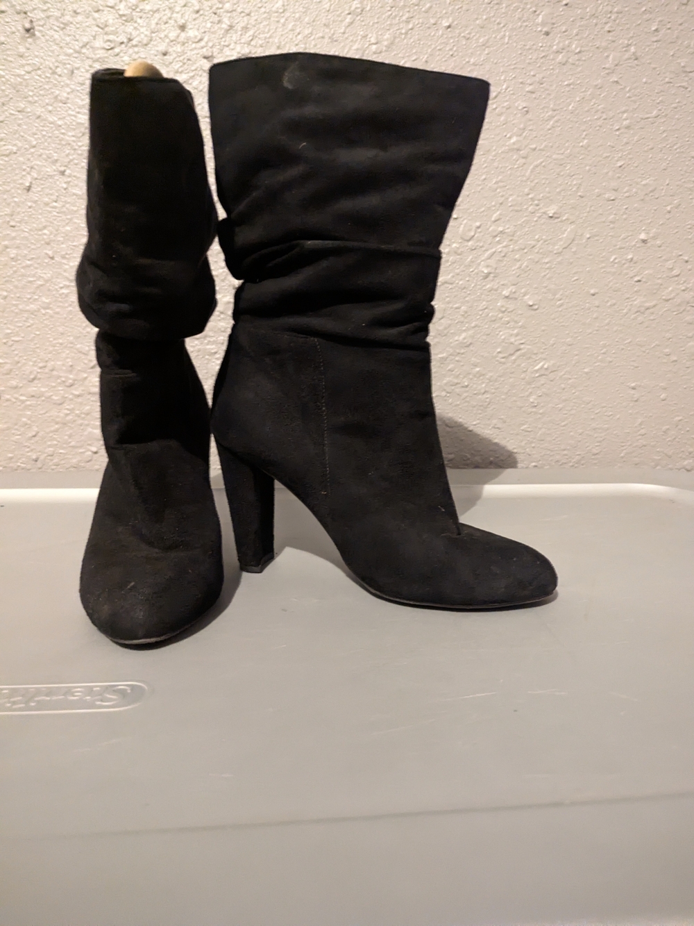7.5 Women's Black Suede Mid-Calf Slouch Heel Boots